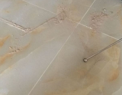 天等瓷砖空鼓维修公司分享粘合剂选择不当在瓷砖铺贴过程中可能导致以下问题